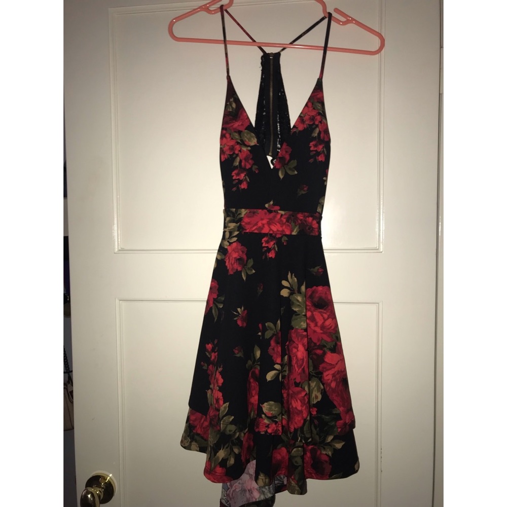 Mini rose dress lace back